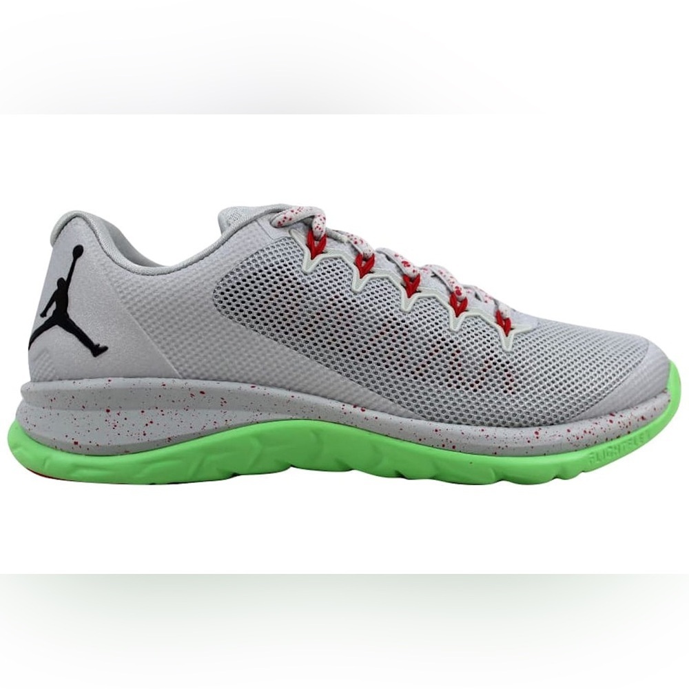 Nike Jordan‎ flight runner 2 grey mist with green soles EUC size 8